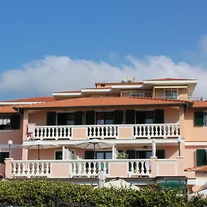 Aparthotel Del Prado Riva Ligure